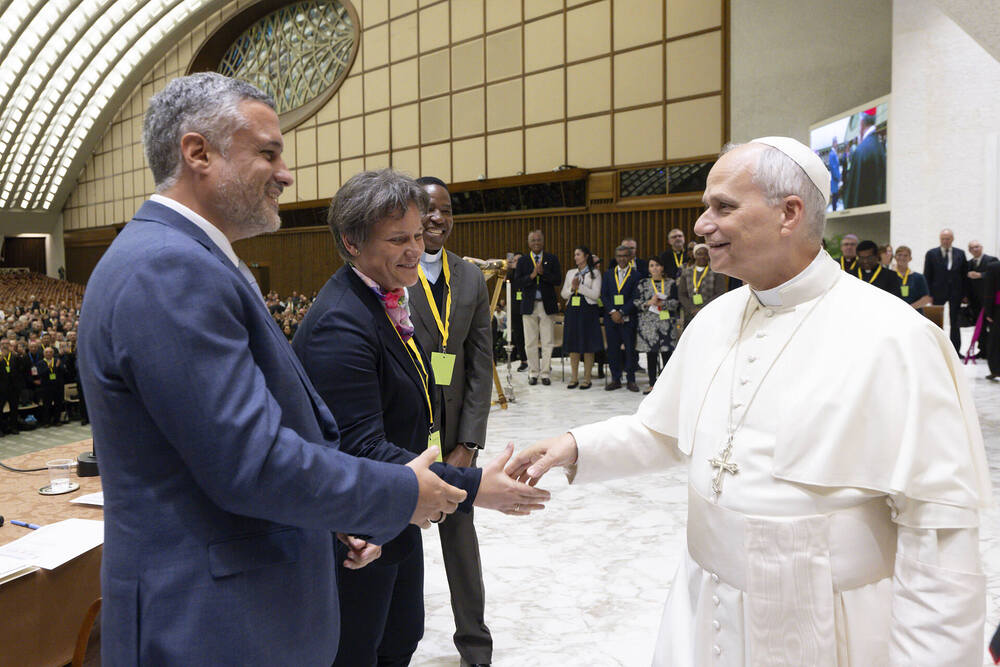 Klara-Antonia Csiszar und Papst Leo XIV.