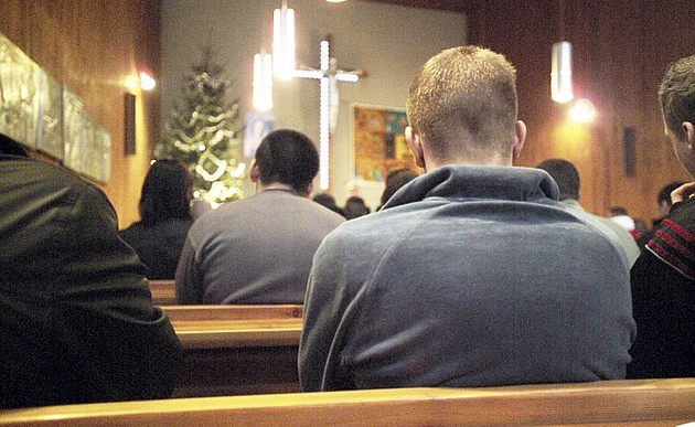 Gottesdienst in einer Gefängniskapelle / kathbild.at / Rupprecht
