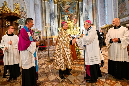Diözese Gurk/Helge BauerMaiandacht im Klagenfurter Dom