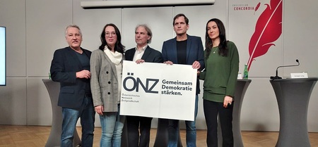 Neues NGO-Netzwerk wirbt für 'Demokratieministerium'