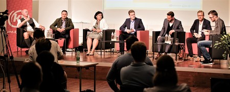 V.l.n.r.: Klubobmann Bgm. Dr. Christian Dörfel (ÖVP), LH-Stv. Dr. Manfred Haimbuchner (FPÖ), Landesrätin Birgit Gerstorfer, MBA (SPÖ), Landesrat Stefan Kaineder (Die Grünen), Manuel Krautgartner (MFG), David Packer, BSc (Bestes OÖ),