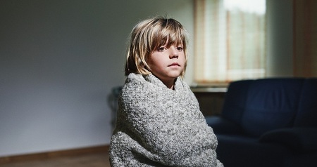 Kind in Armut (Symbolbild)