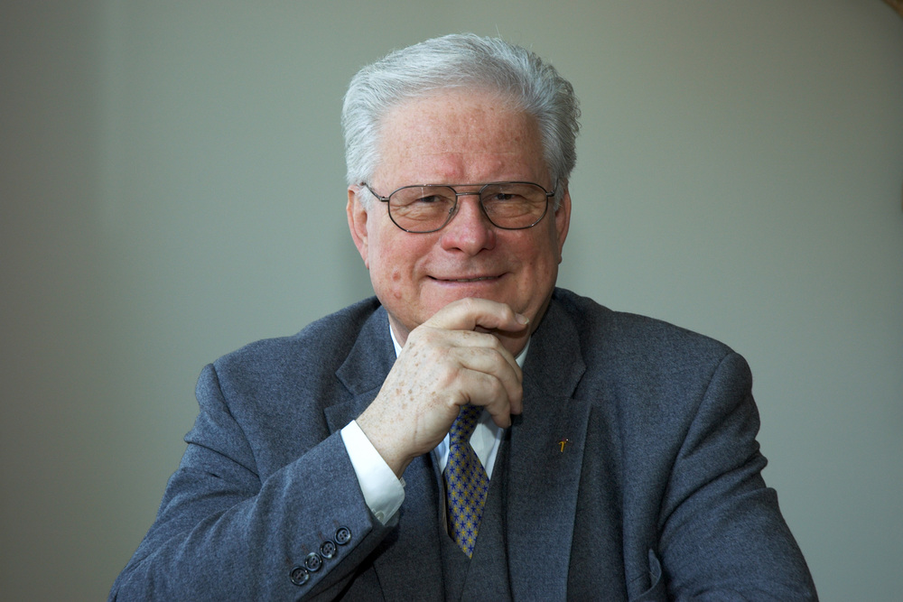 Raoul Kneucker.     Wien, 5.4.2005         ? Franz Josef Rupprecht; A-7123 M?nchhof; Bank: Raiffeisenbank M?nchhof (BLZ: 33054), Konto.-Nr.: 17.608 