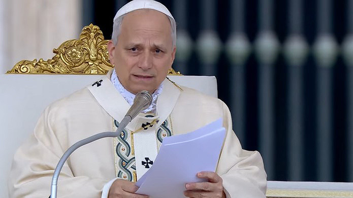 Papst Leo XIV. predigt / Vatican Media Papst an Firmlinge: Verschwindet nicht aus der Gemeinde