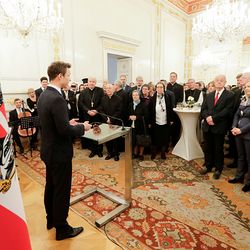 Am 4. Dezember 2018 empfingen Bundeskanzler Sebastian Kurz und Bundesminister Gernot Bl?mel (l.) Vertreter christlicher Religionen im Bundeskanzleramt.