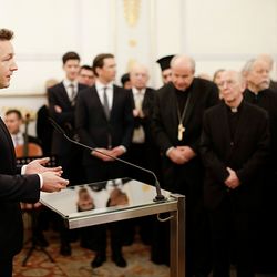 Am 4. Dezember 2018 empfingen Bundeskanzler Sebastian Kurz und Bundesminister Gernot Bl?mel (l.) Vertreter christlicher Religionen im Bundeskanzleramt.