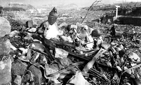 Nagasaki nach dem Atombomben-Abwurf 1945