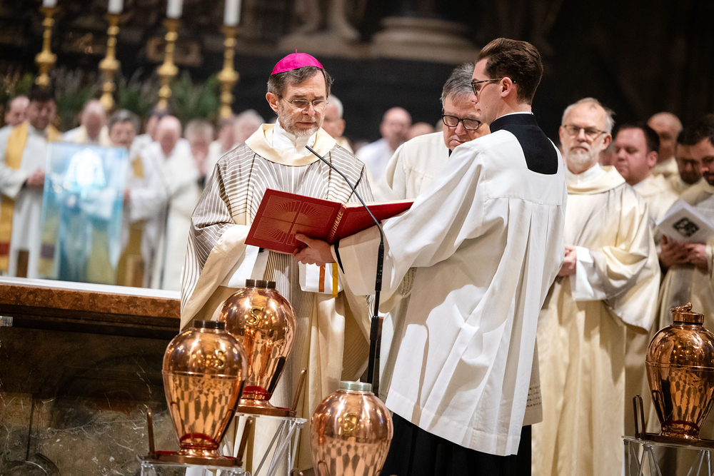 Grünwidl bei Chrisammesse: Heilige Öle schenken Energie in Krisen