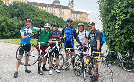 '12 Füße für ein Halleluja': Kirchensportler radeln zum Schwarzen Meer