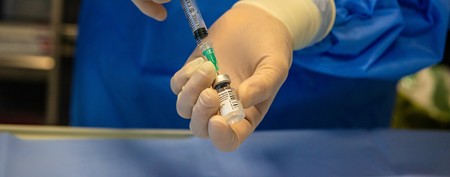 Kirchen: Seelsorger bei Impfplan besonders berücksichtigen