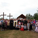Mit Pilgern bei der Wallfahrtsstätte 'Kalvarie von Miadzel'