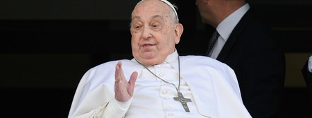 Papst zeigt sich erstmals seit Spitaleinlieferung wieder öffentlich