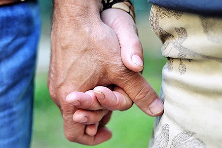 Theologen zu Segnungsverbot für homosexuelle Paare: Ein Armutszeugnis