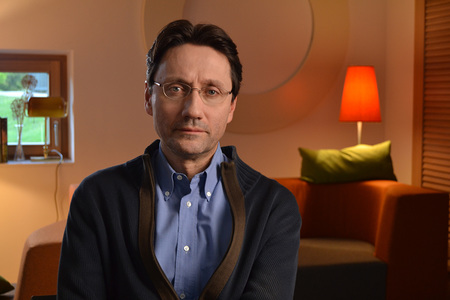 FeierAbend: 'Die Heimkehr des Vaters', Als 14-j?hriger findet der Schauspieler Ulrich Reinthaller an einem Sommernachmittag auf dem Dachboden in alten Koffern abgelegte Briefe und Kriegstageb?cher seines Vaters. Im Alter von 16 Jahren wurde dieser vo