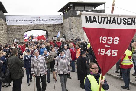 Befreiungsfeier im KZ Mauthausen