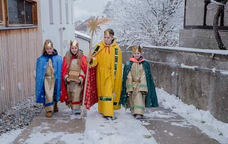 Sternsinger im Schnee