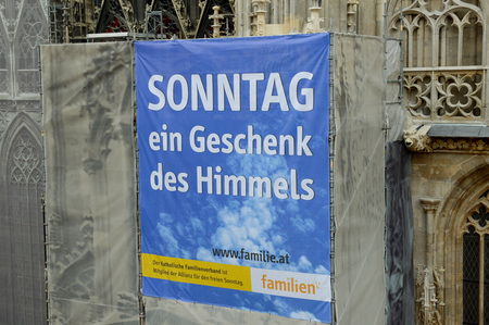 Sonntag / kathbild.at / Franz Josef Rupprecht, Franz Josef Rupprecht Sonntag - ein Geschenk des Himmels, Transparent