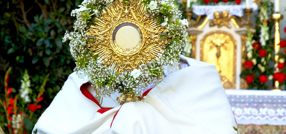 Corona-Fronleichnam: Viele Freiluftmessen, abgespeckte Prozessionen / kathbild.at / Franz Josef Rupprecht Corona-Fronleichnam: Viele Freiluftmessen, abgespeckte Prozessionen