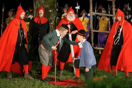 Religion und Macht: Kirchenvertreter warnen vor 'Gift'