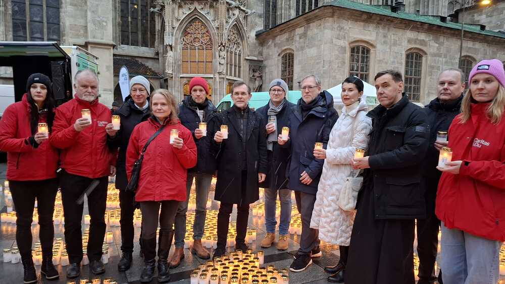 Wien: Kerzenmeer als Zeichen der Solidarität mit der Ukraine
