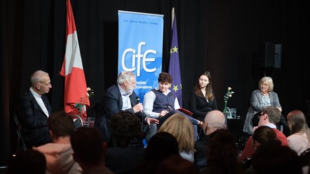 EU-Experten warnen vor Abbau der liberalen Demokratie