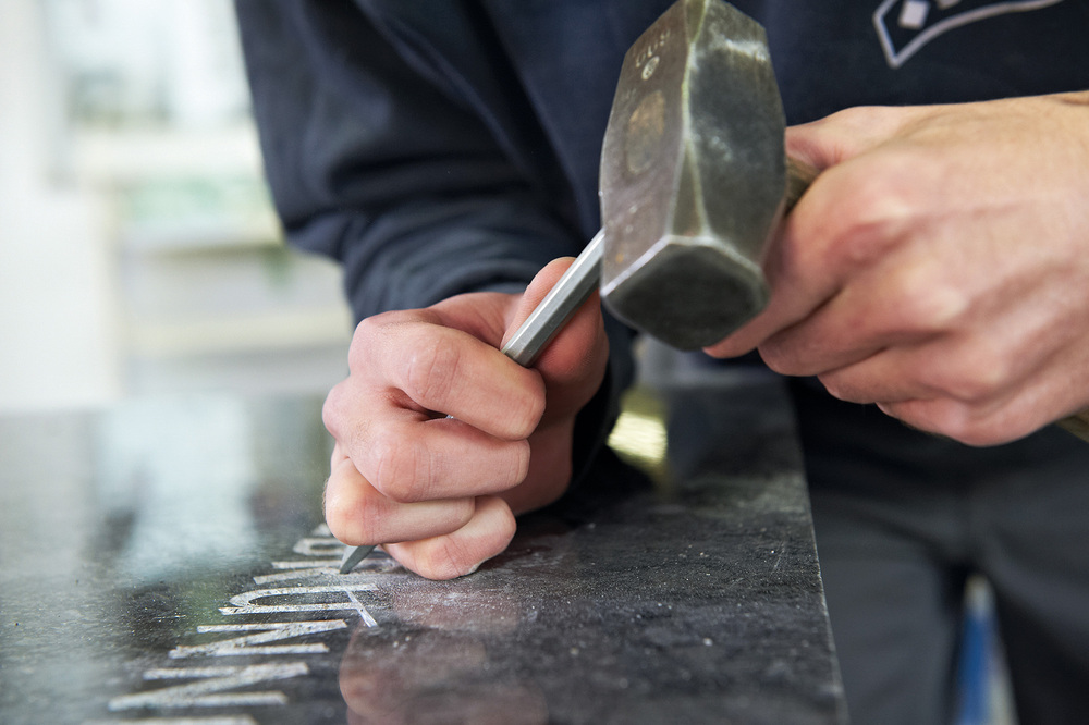 Experten: Soziale Sicherung durch Jobgarantie und Grundeinkommen