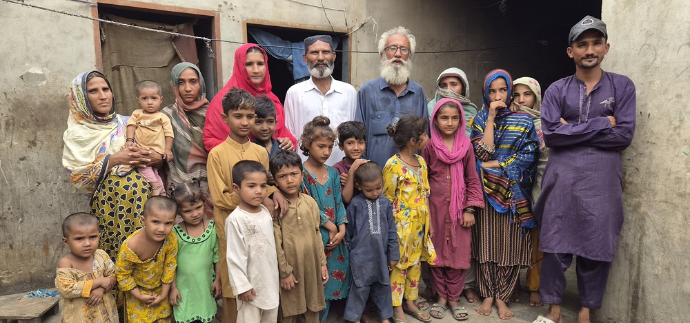 2026-06-14 Pressereise Pakistan / Caritas St. Pölten Caritas startet Kampagne gegen Hunger: Die pakistanische Provinz Sindh ist mehr denn je von extremer Hitze, immer wiederkehrenden verheerenden Überschwemmungen, Ernteausfällen und Ernährungsunsicherheit betroffen, die die Lebensgrundlagen zerstört un