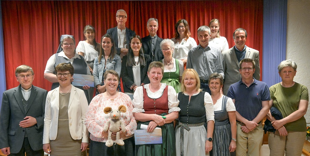 Tiroler Pfarr-Projekte für 'einladende' Kirchen ausgezeichnet / Erzdiözese Salzburg (eds)/Hiva Naghshi