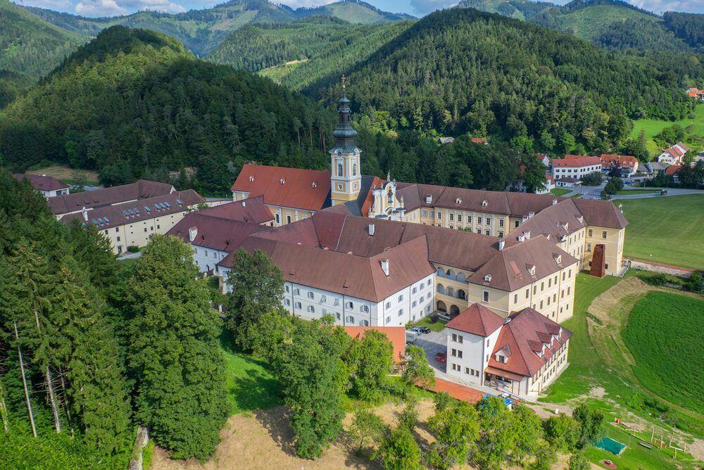 Stift Rein - Außenansicht, Luftaufnahme / www.stift-rein.at / TV-Region-Obergraz / PicFly Stift Rein - Außenansicht, Luftaufnahme
