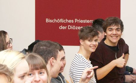 Schüler beim Linzer 'TheoTag' / Diözese Linz / Appenzeller