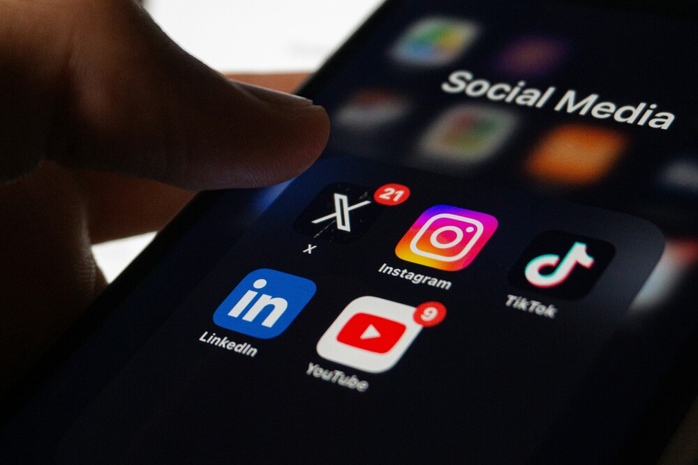 Sozialethikerin: Social Media-Einschränkung schützt Freiheit / Foto von Berke Citak auf Unsplash Sozialethikerin: Social Media-Einschränkung schützt Freiheit