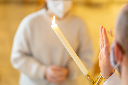 Der Heilige Märtyrerbischof Blasius aus Sebaste in Kleinasien gehört unter den volkstümlichen Heiligen zu den 14 Nothelfern und wird bei Halskrankheiten angerufen. Seit dem 17. Jahrhundert wird den Gläubigen an seinem liturgischen Gedenktag (3. Febru