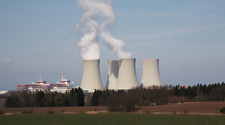 Tschechien, Temelin, AKW [ (c) www.BilderBox.com, Erwin Wodicka, Siedlerzeile 3, A-4062 Thening, Tel. + 43 676 5103678.Verwendung nur gegen HONORAR, BELEG, URHEBERVERMERK nach AGBs auf bilderbox.com; und photo photos foto fotos mit in im eines einer 