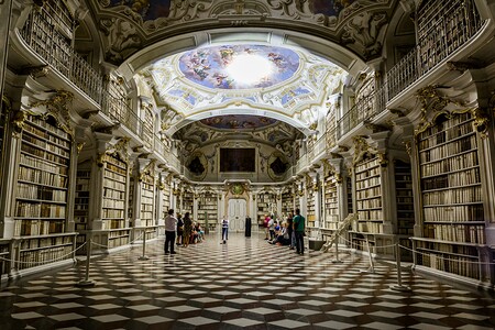 Blick in die Klosterbibliothek von Stift Admont