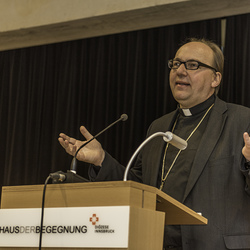 Theo-Tag 2018 / Angebot an kirchlichen Berufen / Bischof Hermann Glettler / Haus der Begegnung / 08.02.2018 /  Diözese Innsbruck/Vanessa Rachlé