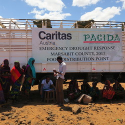 Water Truck in Yaa Sharbana, Nordkenia