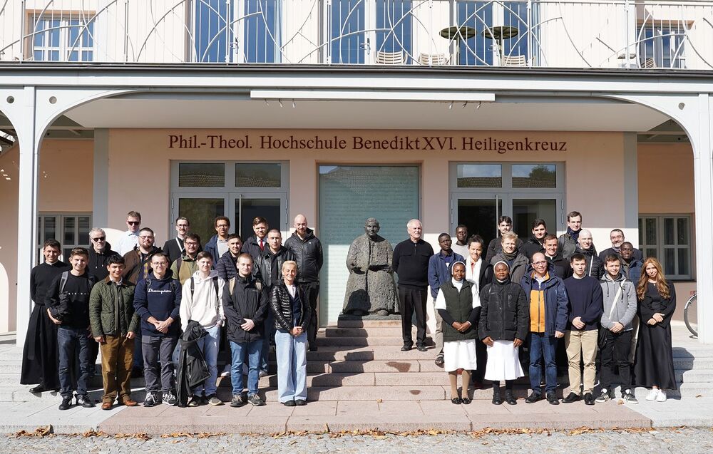 Neuzugänge Theologiestudium Herbst 2025 / Hochschule Heiligenkreuz Neuzugänge Theologiestudium Herbst 2025