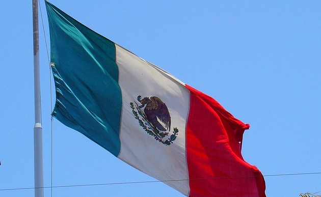 Fahne von Mexiko / Flickr Creative Commons/Allie Caulfield