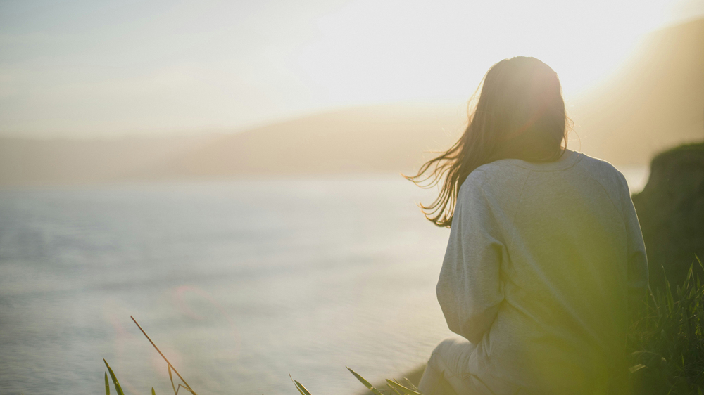Frau in der Natur / Artem Kovalev/Unsplash Frau in der Natur