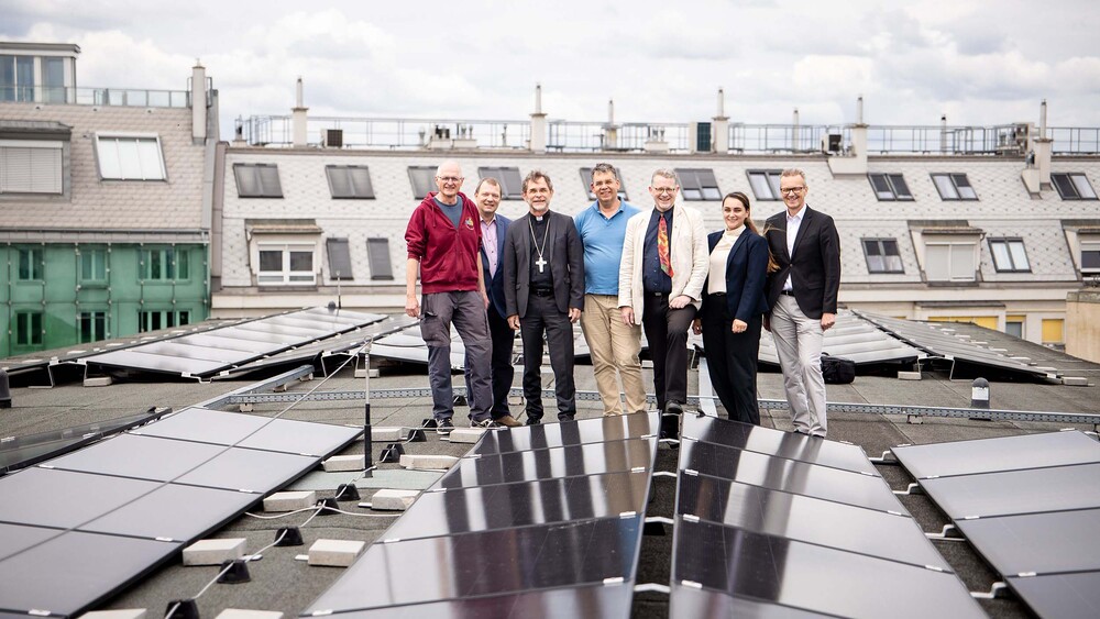 Photovoltaikanlage auf dem Kirchendach St. Florian / Erzdiözese Wien/Stephan Schönlaub Photovoltaikanlage auf dem Kirchendach St. Florian