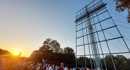 Papstkreuz im Donaupark
