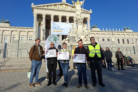 v.l.n.r.: Raphael Lichtenberger/Religions for Future, Reinhard Bödenauer (KA der ED Wien), Regina Petrik (KAÖ), Rafael Haigermoser (KJÖ), Ivo Baotic (Umweltbüro der ED Wien)