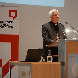 Salzburger Erzbischof bei der Eröffnung der 'Salzburger Hochschulwochen' am 29. Juli 2019