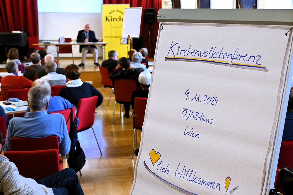 'Kirchenvolkskonferenz 2024' / Kathpress / Henning Klingen Konferenz der Kirchenreformbewegungen 'Wir sind Kirche', Pfarrerinitiative, Laieninitiative und 'Priester ohne Amt' am 9. November 2024 in Wien
