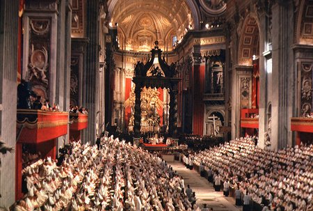 II. Vatikanisches KonzilFeierliche Eröffnung des II. Vatikanischen Konzils am 11. Oktober1962 in der Peterskirche, die als Konzilsaula diente.