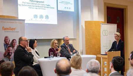 Wien: Debatte zu Demografie und Familie fordert mehr Mut zu Kindern