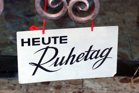 Heute Ruhetag - today closing day / bilderbox.com