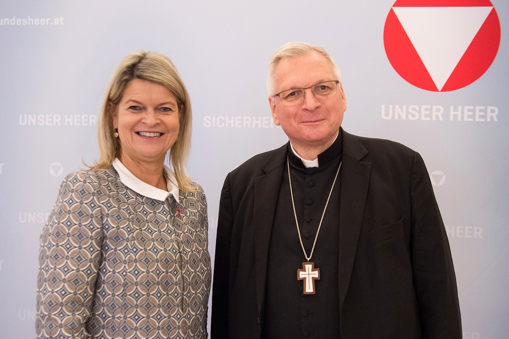 Militärbischof Freistetter trifft Verteidigungsministerin Tanner