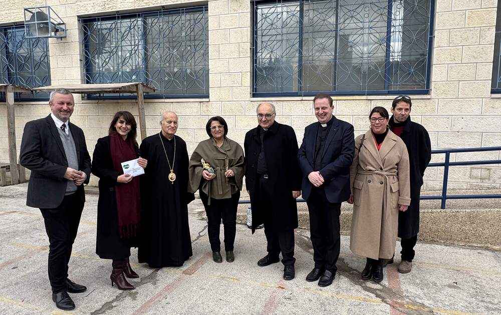 Bischof Krautwaschl (5.v.l.) mit Pilgergruppe im Heiligen Land / Diözese Graz-Seckau Bischof Krautwaschl (5.v.l.) mit Pilgergruppe im Heiligen Land