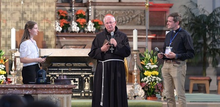 Salzburg: Erzbischof Lackner eröffnete 'Adoratio'-Kongress